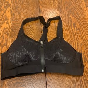 Victoria’s Secret sports bra size 34 c